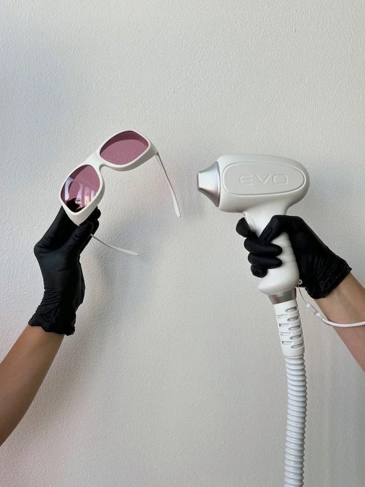 ESTHETICIAN lāzerepilācijas iekārta Muskat Beauty Space salonā